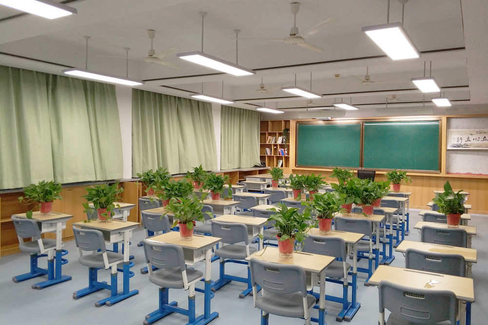 按国标要求完成教室照明改造